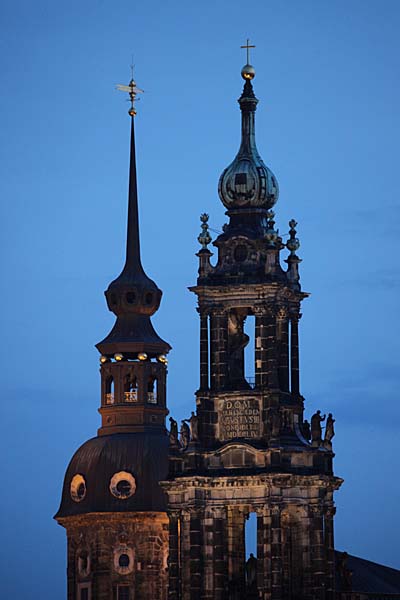 Türme von Schloßkirche und Hofkathedrale