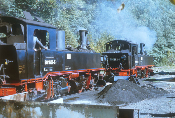 99 1582, 1606, 1585