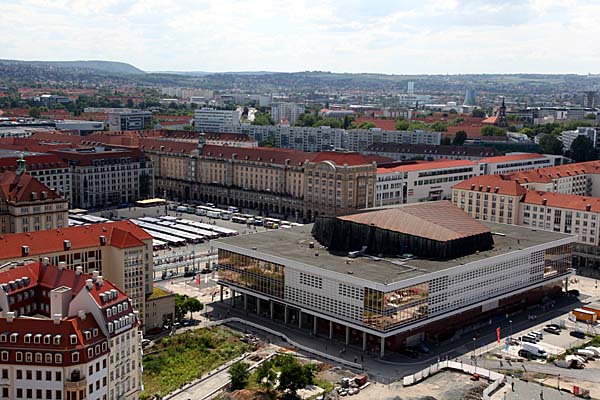 Altmarkt und Kulturpalast