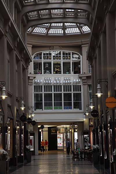 Glockenspiel aus Meissner Porzellan in der Mädlerpassage