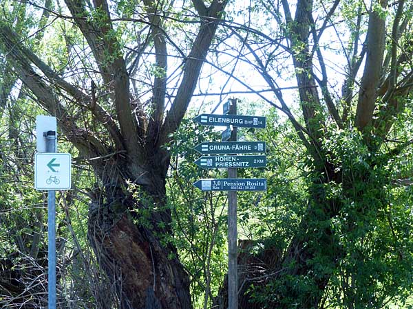 Wegweiser bei Oberglaucha