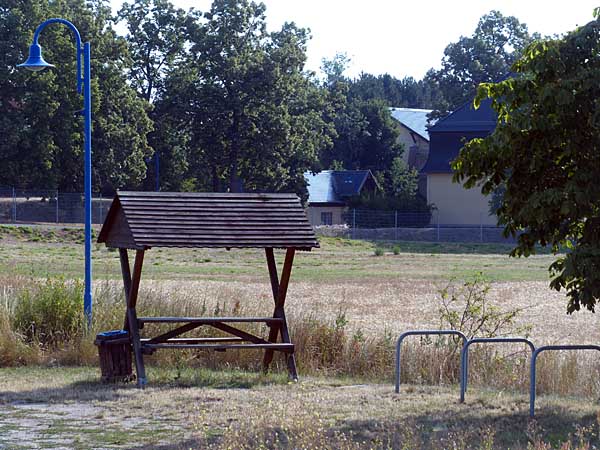 Rastplatz an der Fußgängerbrücke bei Canitz