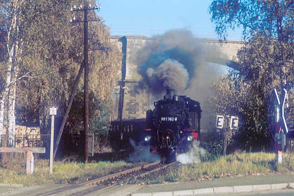 99 1762 mit Personenzug in Zittau