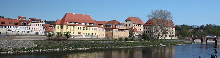 Blick über die Mulde zu Schloss und Gymnasium in Grimma
